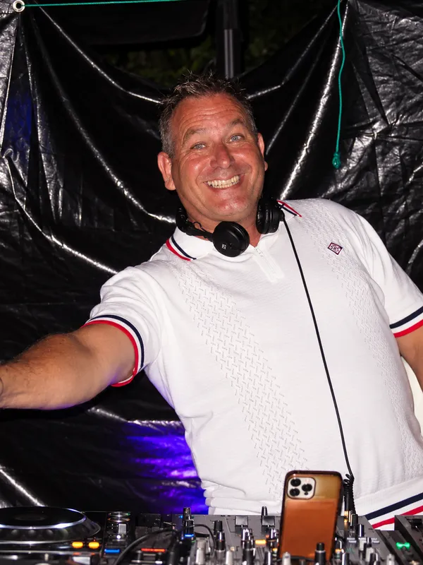 DJ Thomas